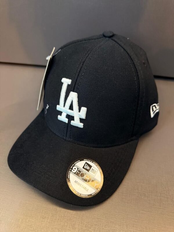 LA