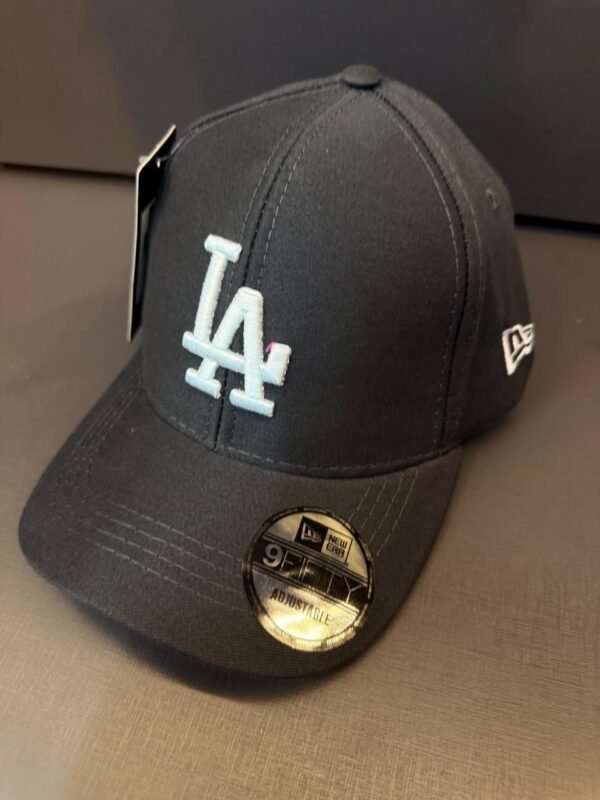LA