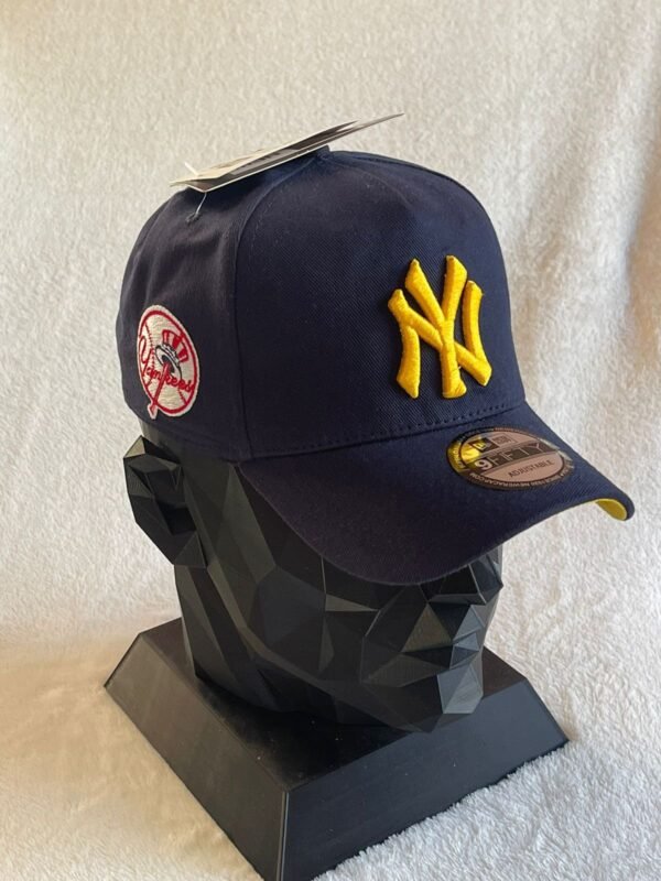 New era cerradas bordadas con elástico