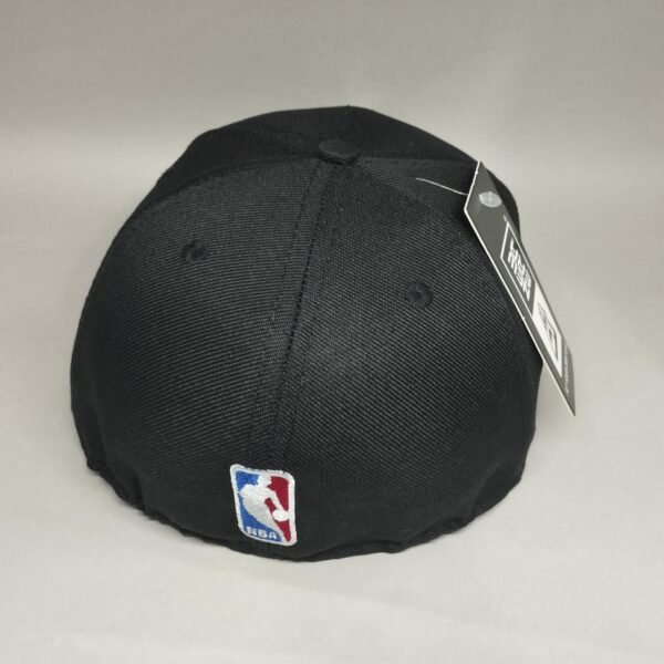 New Era Cerradas con elástico - Image 3