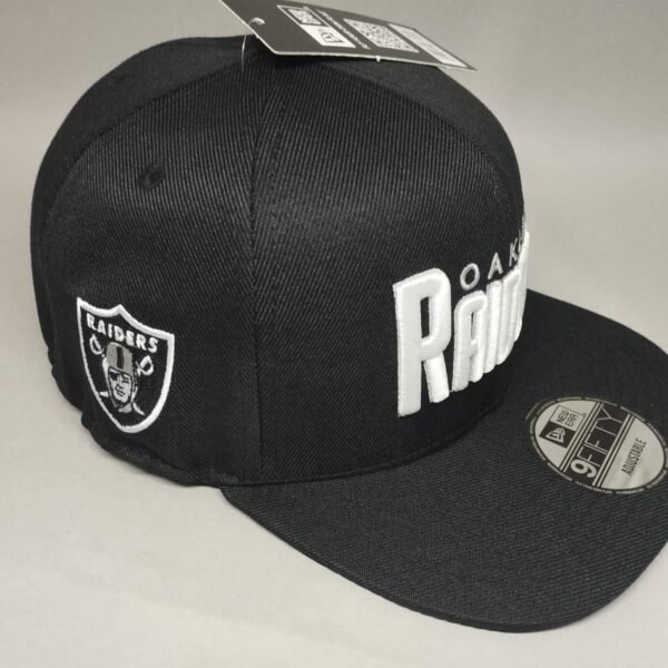 New Era Cerradas con elástico - Image 2