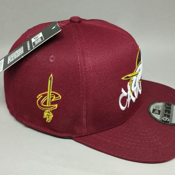 New Era Cerradas con elástico - Image 2