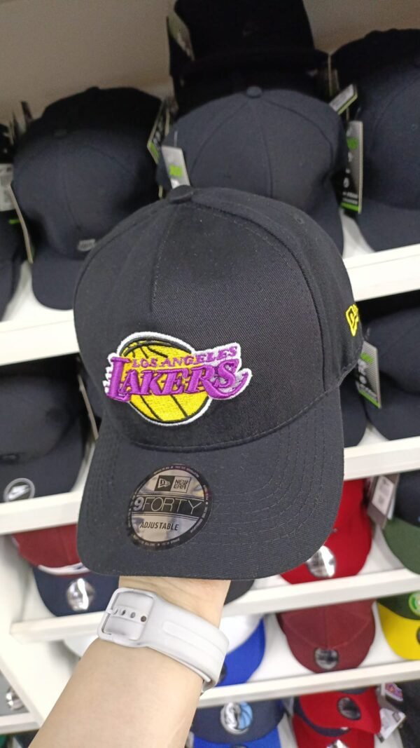 New Era Cerradas Con Elástico