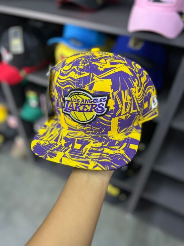 New Era planas con abrojo