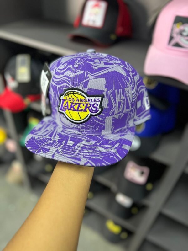 New Era planas con abrojo