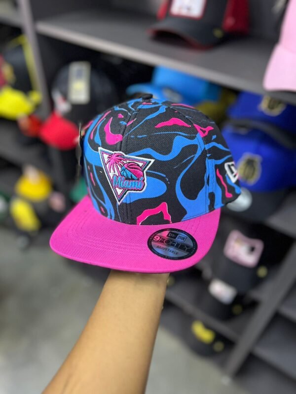 New Era planas con abrojo
