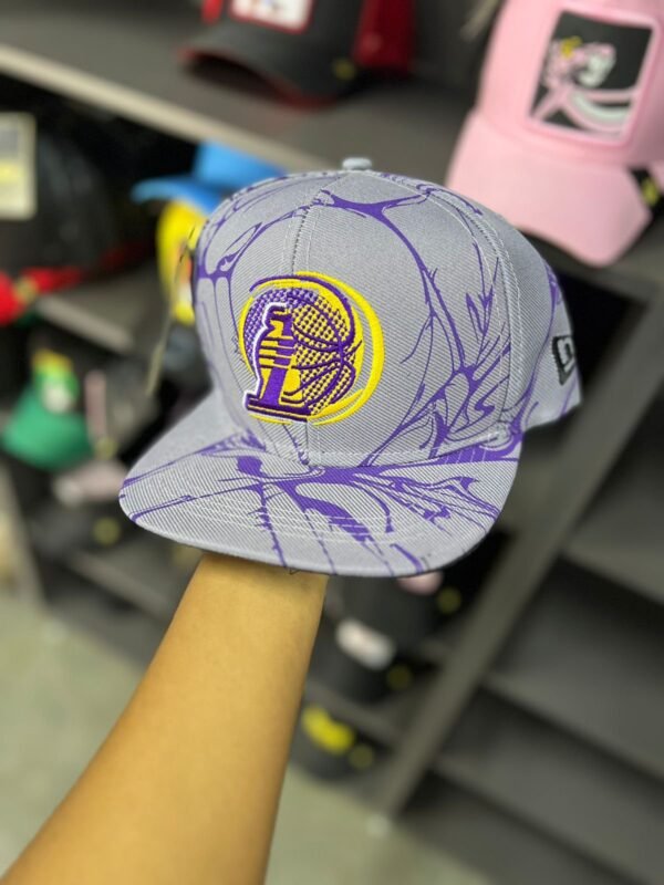 New Era planas con abrojo