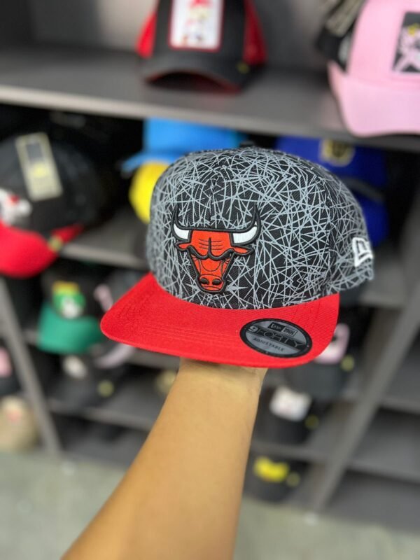 New Era planas con abrojo