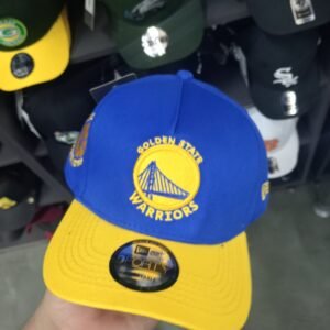 NY Cerradas con Elástico y Visera Curva