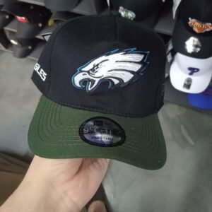 NY Cerradas con Elástico y Visera Curva