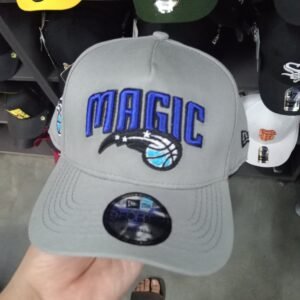 NY Cerradas con Elástico y Visera Curva