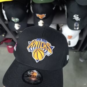 NY Cerradas con Elástico y Visera Curva