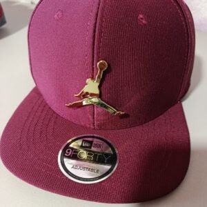 Jordan con logo de metal Plana premium
